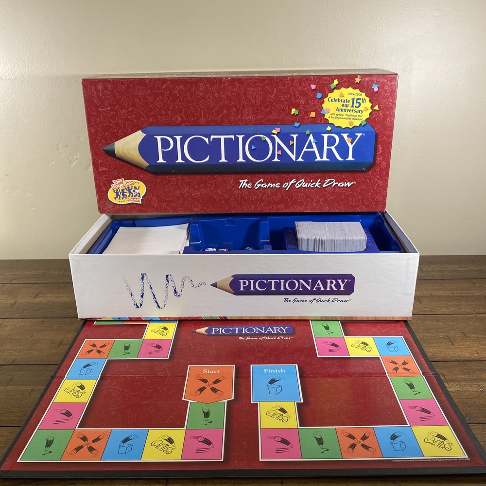 2000 Pictionary 15th Anniversary Edition Complete in Great Condition