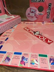 Monopoly Boutique Edition 2007 Toys R Us Exclusive Pink Keepsake Box RARE