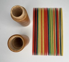 Wooden Cylindrical Shape Stick Game Kids Fun Multicolored Pick Up Sticks