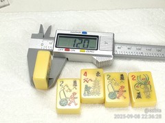 4 Rare Bakelite Catalin MahJong Mah Jongg Flowers tiles Excellent Condition 9dia