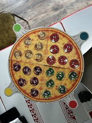VTG 1987 PIZZA PARTY Board Game by Parker Brothers COMPLETE EXTRA PIECES