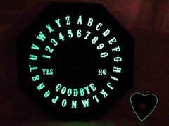 Glow in The Dark Octagonal Pentagram Star Ouija Spirit Board Game W/ Planchette