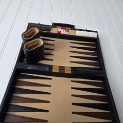 Vintage 1973 Pacific Game Company Travel Backgammon Set w/Directions 15″ x 10.5″