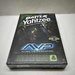 Sealed Battle Yahtzee AVP Aliens VS Predator Board Game USAopoly / Hasbro