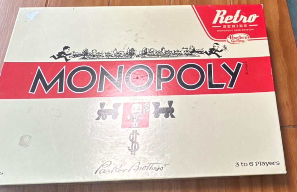 Hasbro Gaming Monopoly Retro Series 1935 Edition Board Game Ages 8+ 3-6 Players