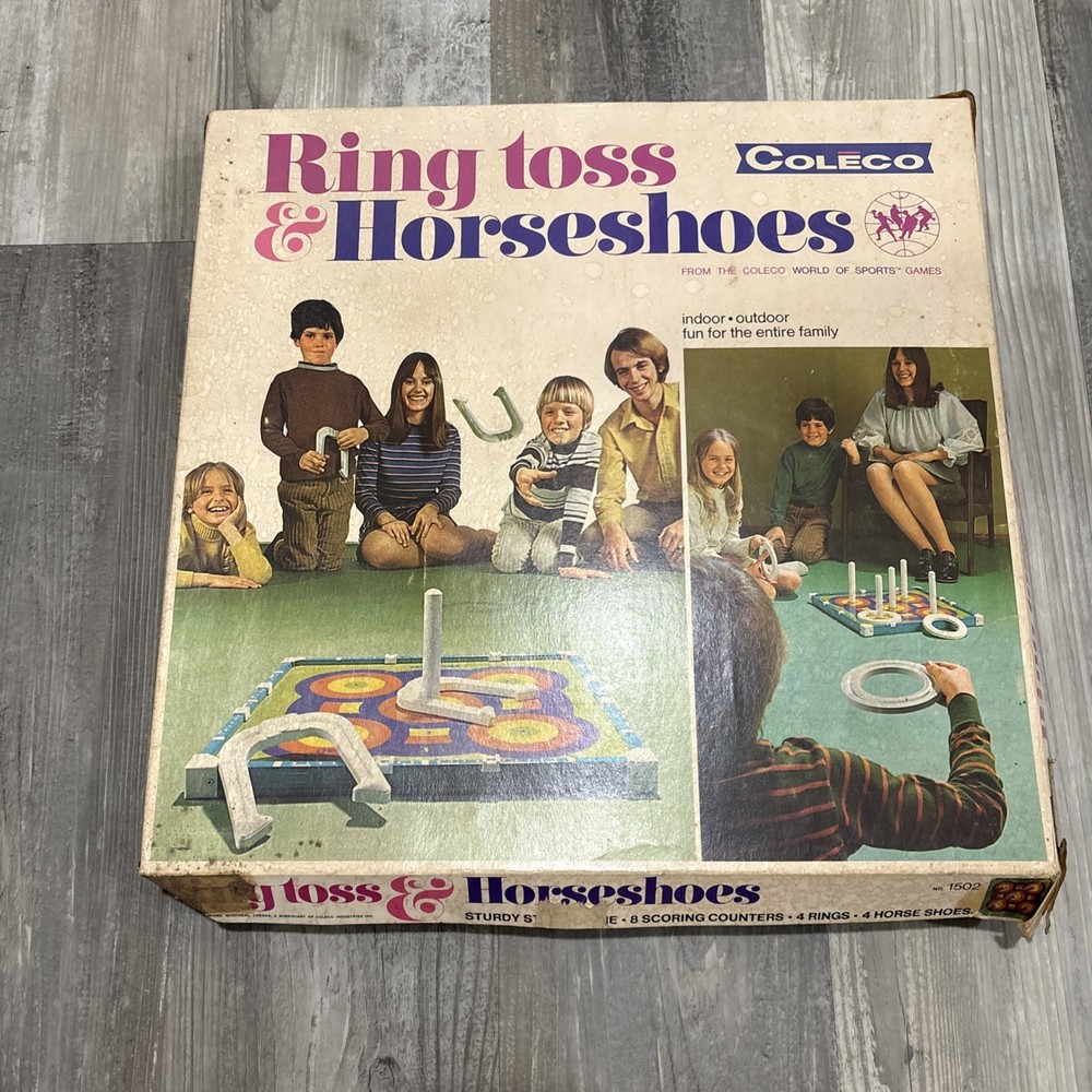 Vintage 1971 Coleco ring Toss and horseshoe game