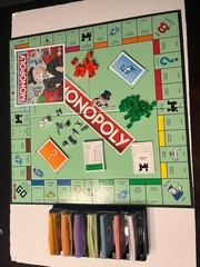 Hasbro Monopoly C1009 Classic Board Game 2-6 Players 8+ Years Family COMPLETE