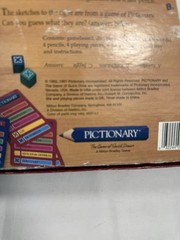 Pictionary The Game of Quick Draw 1997 Complete. Milton Bradley Board Game