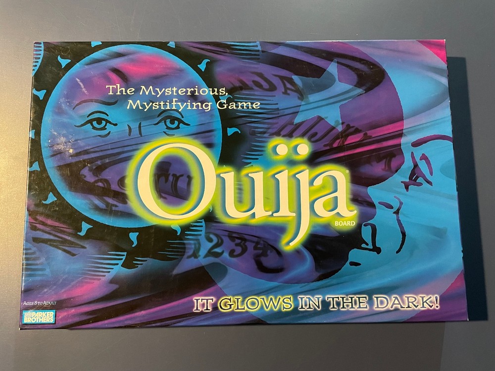 Glow-in-the-Dark Ouija Board Game Parker Brothers 1998 COMPLETE