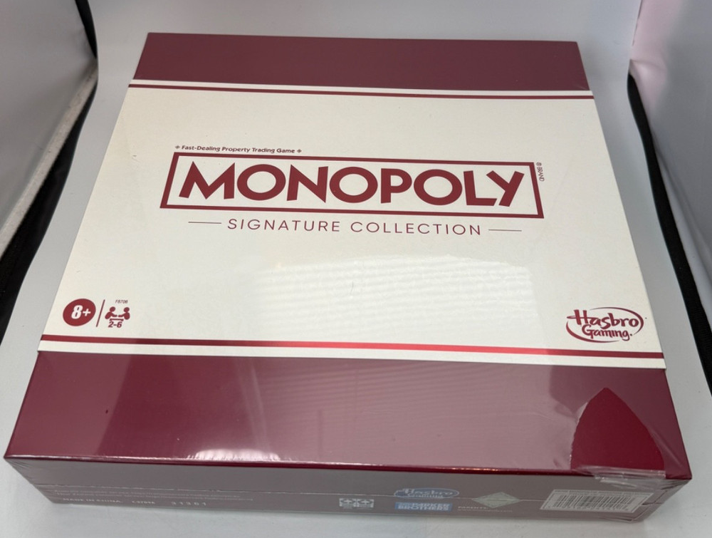 Monopoly Signature Collection Board Game Hasbro Luxury Edition New, sealed
