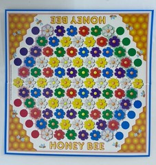 1995 Honey Bee Board Game 5-10 Years 2-4 Players Complete