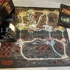 Stranger Things Upside Down Game Netflix CMON 2023 Rob Daviau NEW OTHER COMPLETE