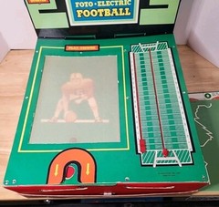 Foto-Electric Football Game Cadaco – Ellis Games Football No. 233 1961 – Works