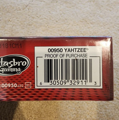 Hasbro Yahtzee Classic Dice Game – Roll for the Ultimate Win Family Fun