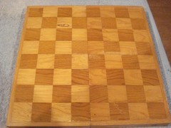 VINTAGE 1945 E.S.LOWE TOURNAMENT CHESSMEN (CHESS PIECES & BOOK – 1ST EDITION)