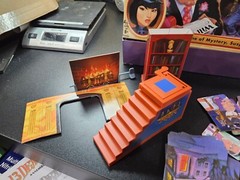 Winning Moves 13 Dead End Drive Mystery, Suspicion and Foul Board Game