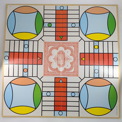 Parcheesi Deluxe A Royal Game Of India Wood Tokens Complete 1999 Vintage