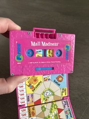 VINTAGE FLIPSIDERS 1987 MILTON BRADLEY MALL MADNESS CASSETTE GAME NO MAGNETS
