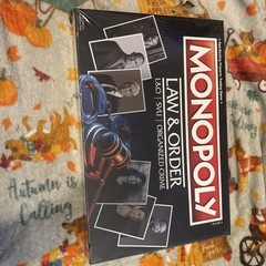Hasbro USAopoly MONOPOLY: Law & Order SVU Organized Crime Collectors Edition