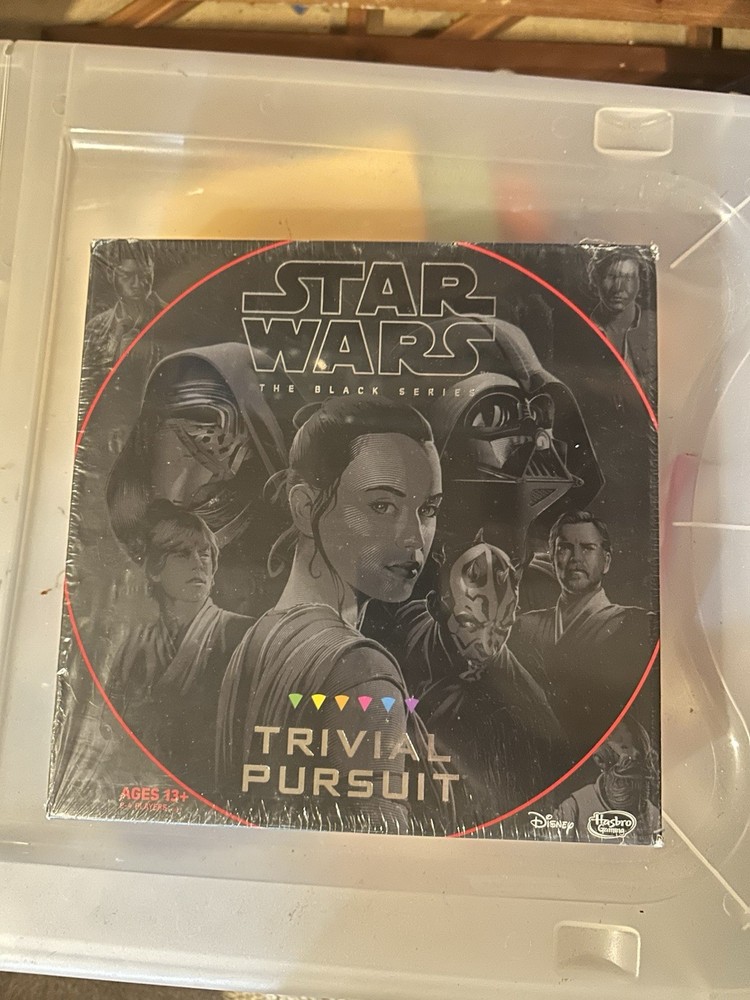 Hasbro Trivial Pursuit Star Wars The Black Series Edition Board Game
