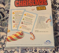 Christmas Trivia Game by Outset 2019 Family Fun for the Holidays🌲12 Years +++