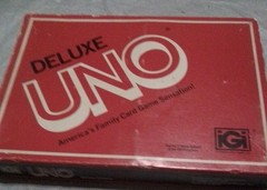 Deluxe UNO game – 1978 edition 90% complete w/box missing ( -7 cards )
