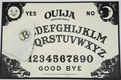 1998 Parker Brothers Glow In The Dark Ouija Board Complete Hasbro Mystifying