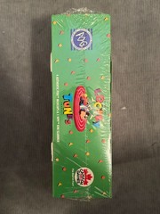 RARE 1995 Looney Tunes POG Factory Sealed 36 Pack Display Box Canada Games WPF