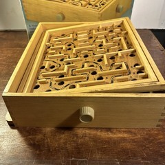 VIintage 1987 Pavilion Geoffrey All Wood Labyrinth Board Game – NO Metal Balls.