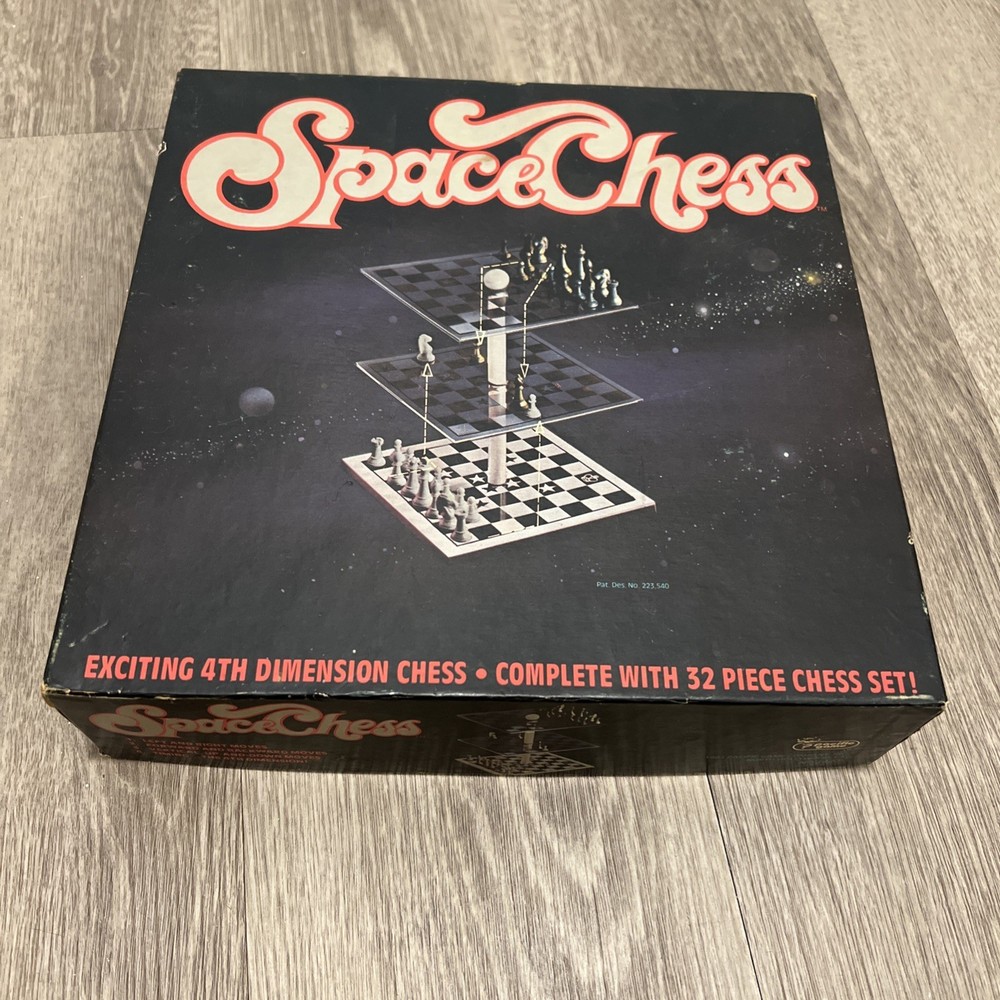 Space Chess 4th Dimension Chess Game 32 Piece Set Vintage Board Game
