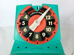 Topper Toys Clock-A-Word No. 7000 Retro circa 1966 (ZD) (I7)