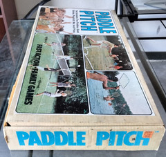 PADDLE PITCH FAMILY FUN SPORTS GAME ALL ORIGINAL VINTAGE BADMINTON PADDLE GAME