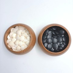 Genuine Japanese Clam Go Stones No 20-21 White & Black 5.5-6mm 174pcs