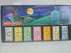 The Simpsons Treehouse of Horror Monopoly Board Game Collector’s Edition 2005 VG
