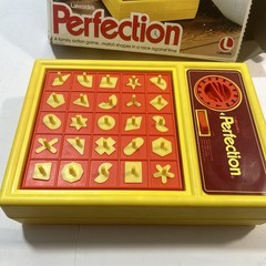 COMPLETE & WORKING – 1975 Vintage Lakeside Perfection Board Game