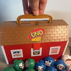 Uno Moo Preschool Game 28 Figures, Barn Carry Case, Farm Animals – Complete set