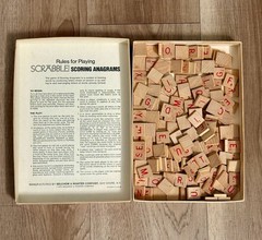 1975 Scrabble Scoring Anagrams Word Game by Selchow & Righter