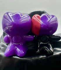 Gogo’s Crazy Bones – Secret Rare & Most Wanted Purple Fist – Magic Box Int