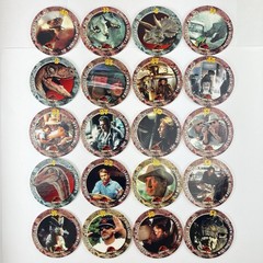 Lot of 20 Pogs Jurassic Park From 1993 SkyCaps by Skybox