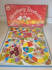 Vtg 1981 Strawberry Shortcake In Big Apple City Complete Board Game Parker Bros.