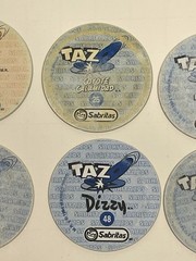 Vintage Set Of “40” LOONEY TUNES HOLOGRAPHIC TAZOS (POGS) /SABRITAS MEXICO 1994