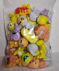 Gogo Crazy Bones Lot of 30: Yellow and Tan tone, Random