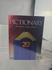 Pictionary game the 20th Anniversary Edition in 2005 by Parkers Brothers New