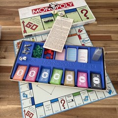 1992 Monopoly Board Game Parker Brothers New Zealand COMPLETE
