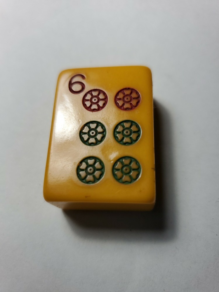 VINTAGE MAH JONG TILES CHINESE BAKELITE 1 1/4″ tall 7/8″ wide 1/2″ thick