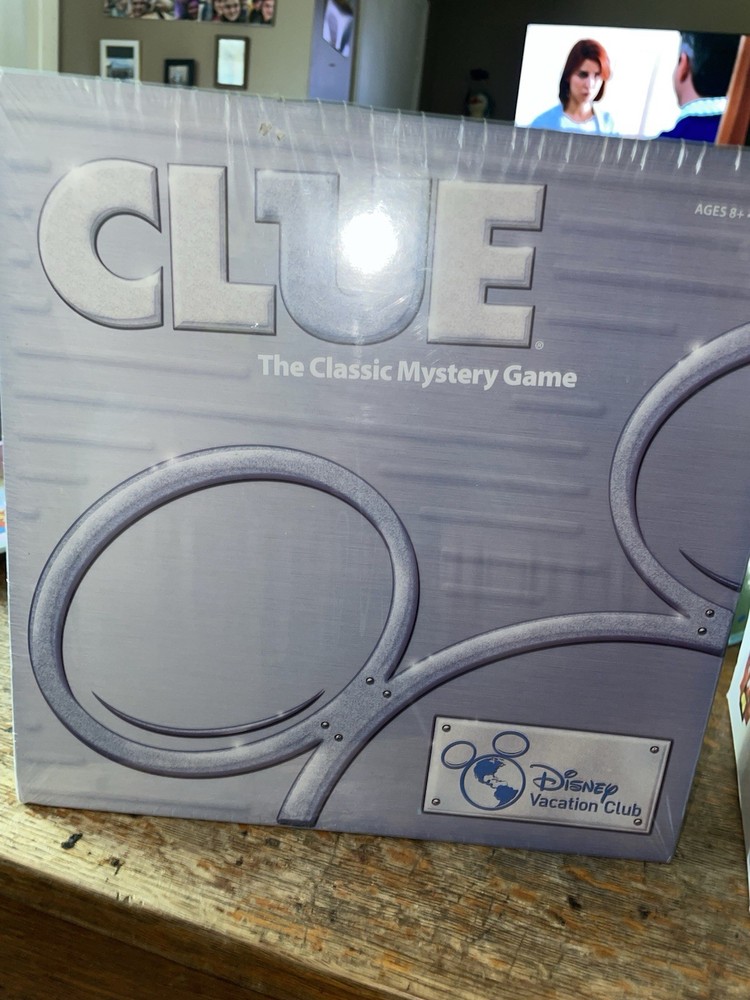 Hasbro Clue The Classic Mystery Game Disney Vacation Club DVC Edition Brand New