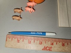 1977 Vintage PIG MANIA Dice Game Pig Stye Cup 2 Pigs Manual Pen Note Pad READ