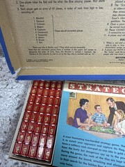Vintage Stratego Board Game Milton Bradley 4916 Complete Red Blue Pieces