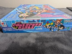 The Powerpuff Girls Saving The World Before Bedtime 2000 MB Vintage Board Game.