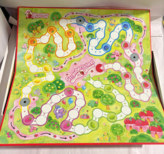 Vintage RoseArt Strawberryland Strawberry Shortcake Board Game 1992 Complete